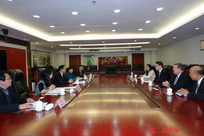 王国强副主任会见美国史带金融集团代表团