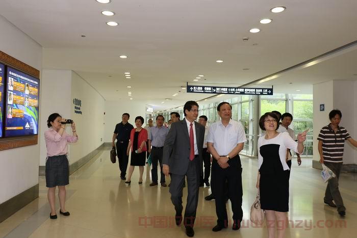 王国强在调研上海深化医改中医药工作时强调创新上海中医药工作走在全国前列