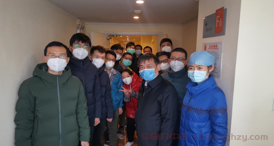 闫树江赴国家中医医疗队驻地慰问