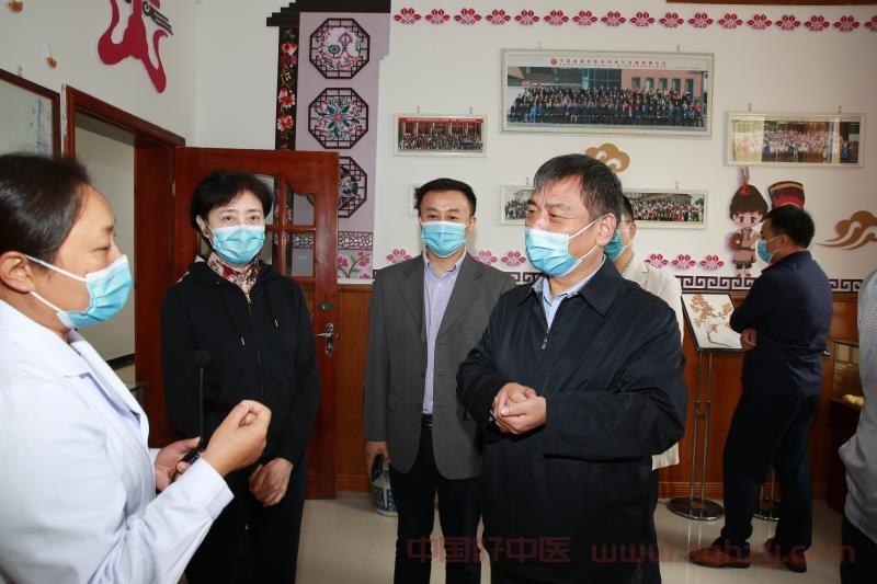 闫树江在四川阿坝州、甘孜州调研时强调 做好中医药健康扶贫工作 推进中医药高质量发展
