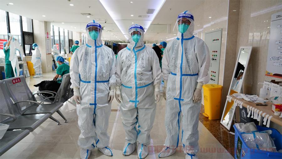 重披战袍再出征，张伯礼赴石家庄 疑难病例个性处方  全力发挥中医药优势