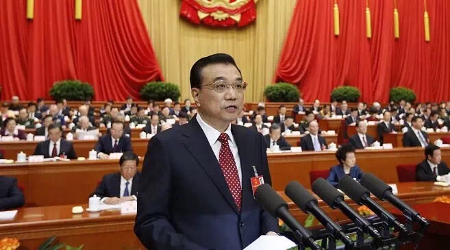李克强在政府工作报告中提出：发展中医药、民族医药事业