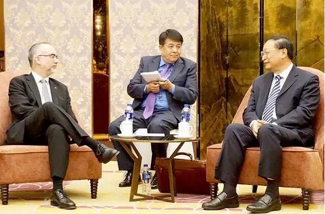 王国强会见西班牙代表团时表示：分享中医药成果，维护两国人民健康