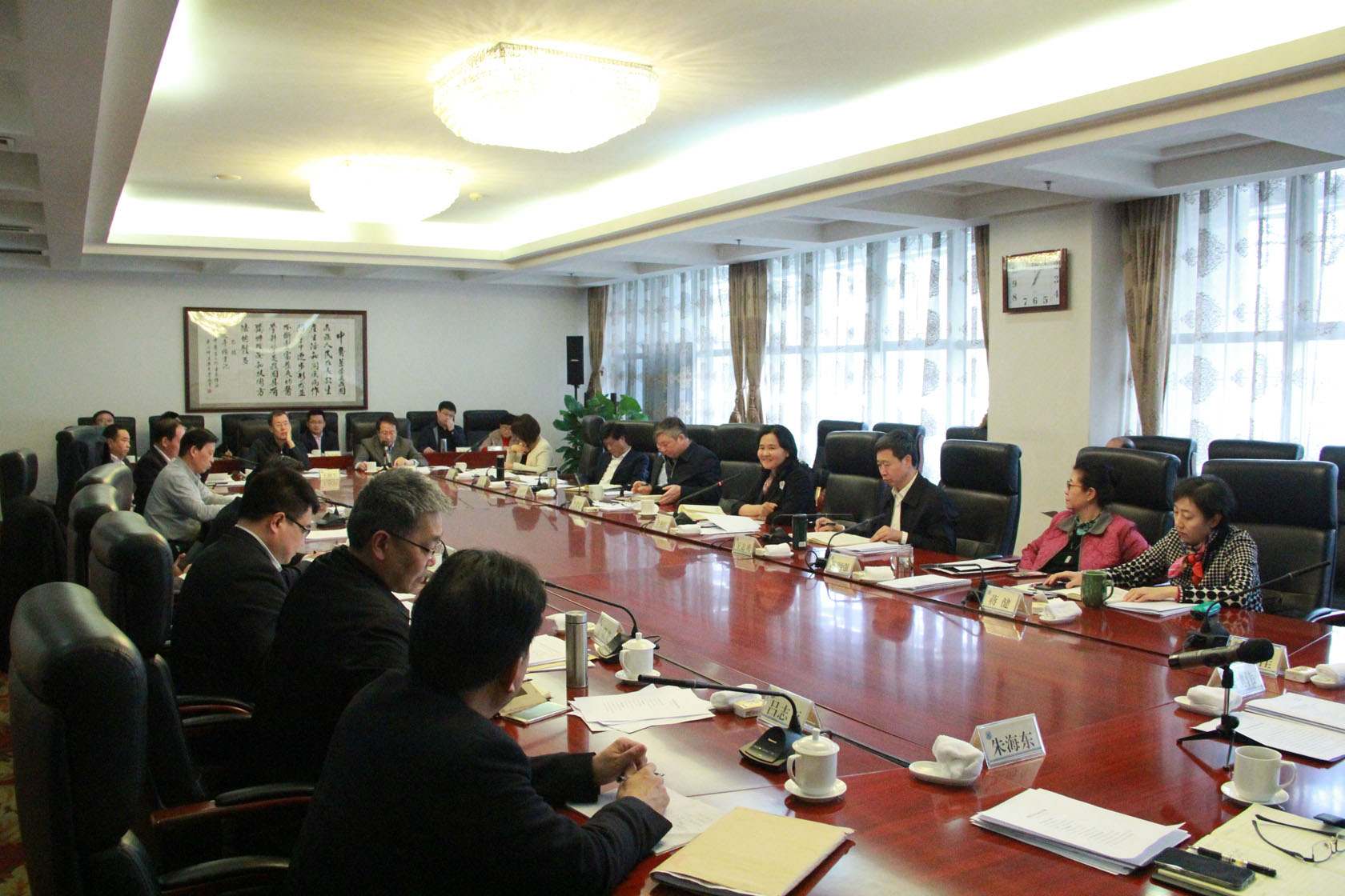 国家中医药管理局召开中医药高等院校科研机构座谈会