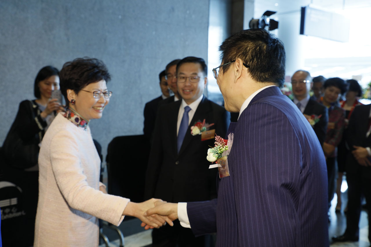 于文明局长率团访问香港