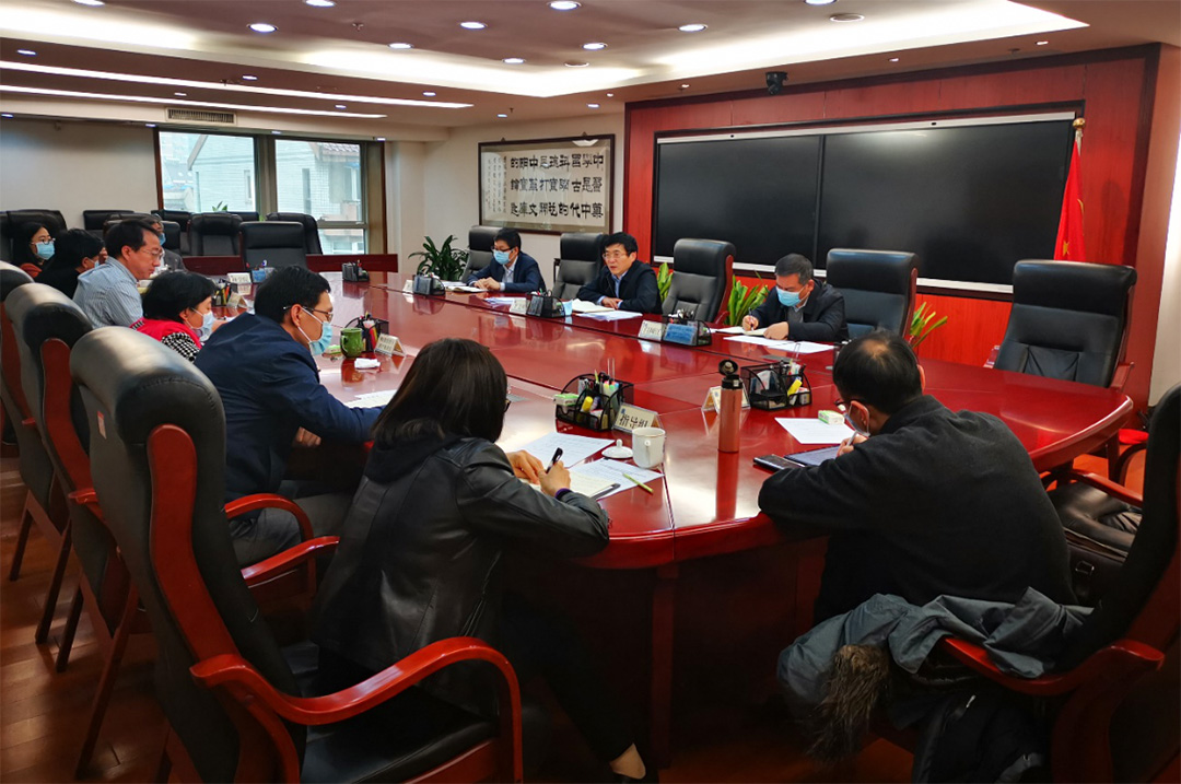 学习贯彻习近平总书记重要指示批示精神 对中医药系统疫情防控救治工作再研究再部署