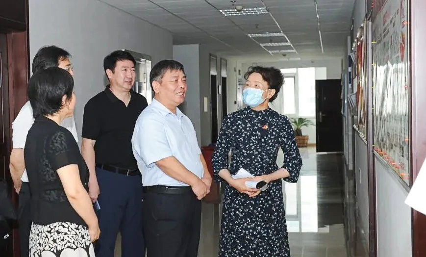 闫树江赴中国中医科学院调研基层党组织党史学习教育开展情况